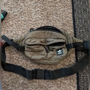 Adidas Khaki/Green Quilted Men's Belt Bag